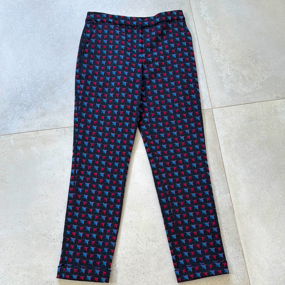 Patterned Black and Red Leggings